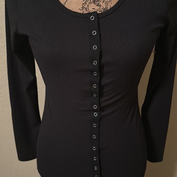 Black Dress - Picture 2 of 5